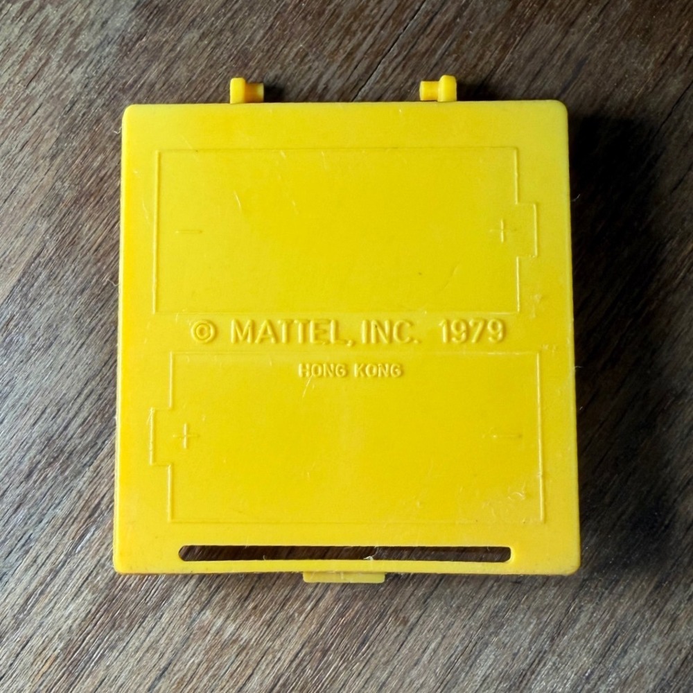 1979 Barbie Super Vette Corvette Remote Control Battery Cover Mattel 1291-2289